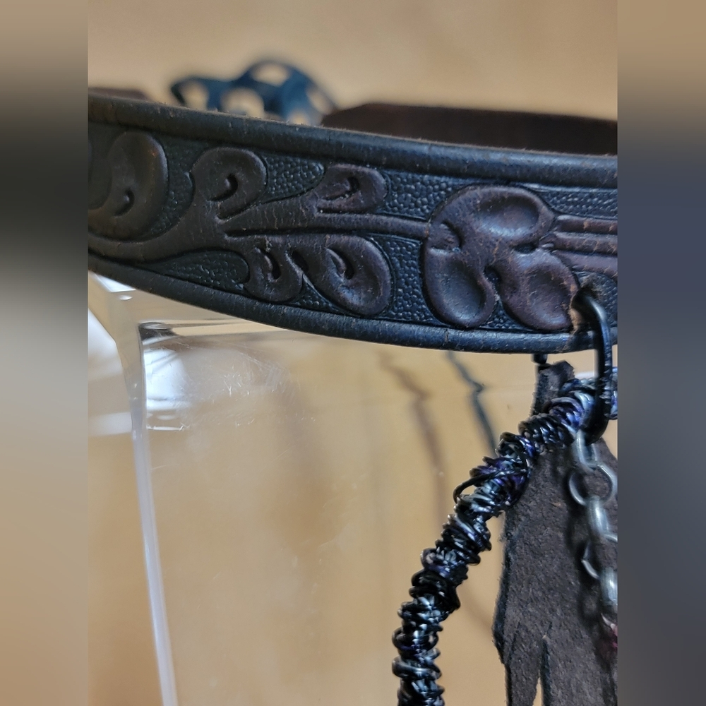 Bohemian Hippie Tooled Leather Choker Necklace With Suede Feather & Amethyst - Picture 6 of 12
